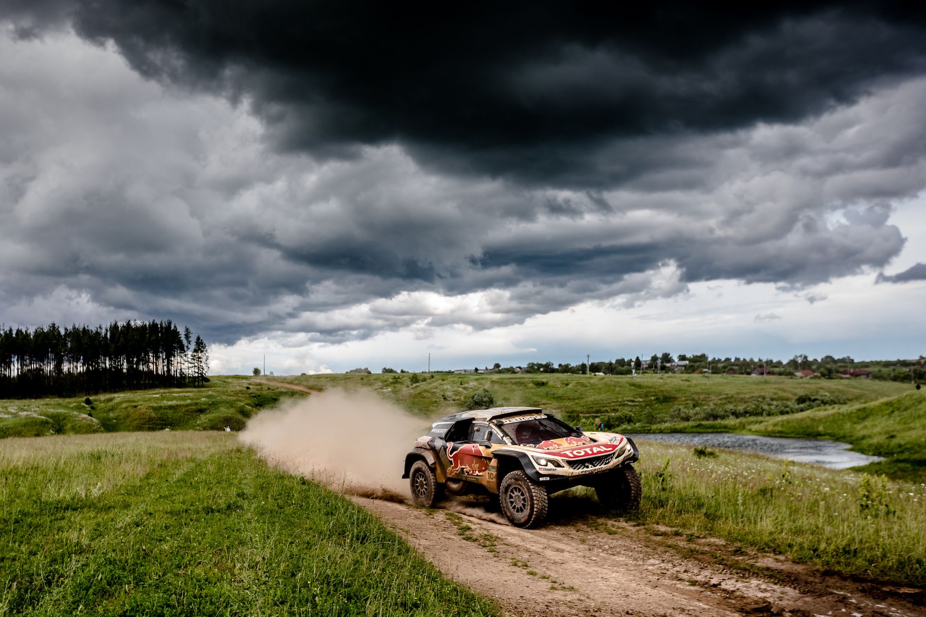 El Peugeot 3008DKR Maxi se estrena con victoria en un fin de semana dominado por el Team Peugeot Total El Peugeot 3008DKR Maxi se estrena con victoria en un fin de semana dominado por el Team Peugeot Total