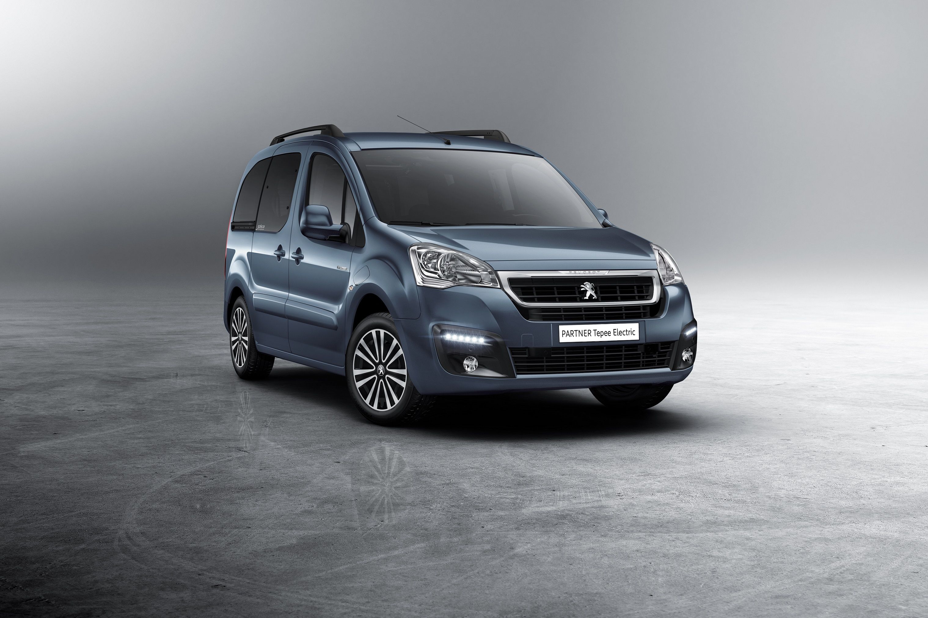 Ya a la venta el Nuevo Peugeot Partner Tepee Electric: el vehículo eléctrico entra en una nueva dimensión Ya a la venta el Nuevo Peugeot Partner Tepee Electric: el vehículo eléctrico entra en una nueva dimensión