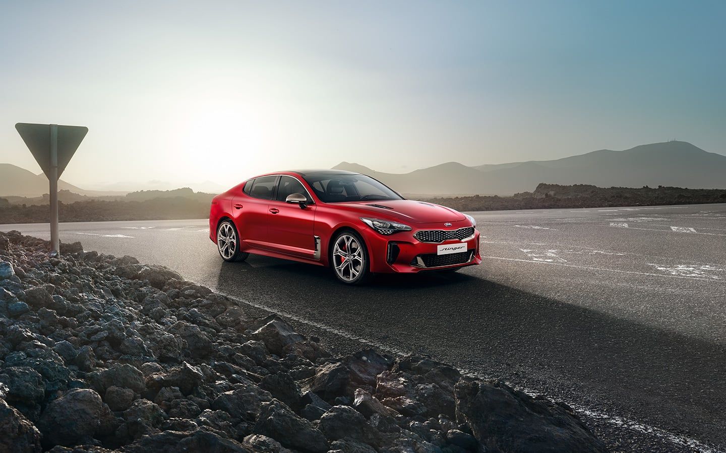 EL TURISMO MÁS DEPORTIVO: KIA STINGER EL TURISMO MÁS DEPORTIVO: KIA STINGER