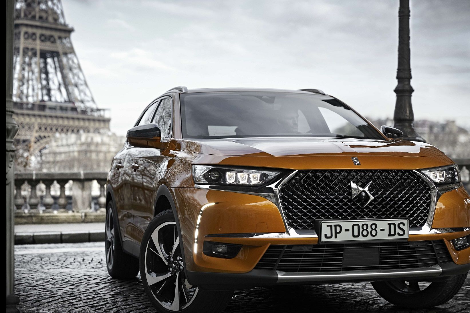 LUJO FRANCÉS EN LA PRESENTACIÓN DEL DS 7 CROSSBACK EN ZARAGOZA LUJO FRANCÉS EN LA PRESENTACIÓN DEL DS 7 CROSSBACK EN ZARAGOZA