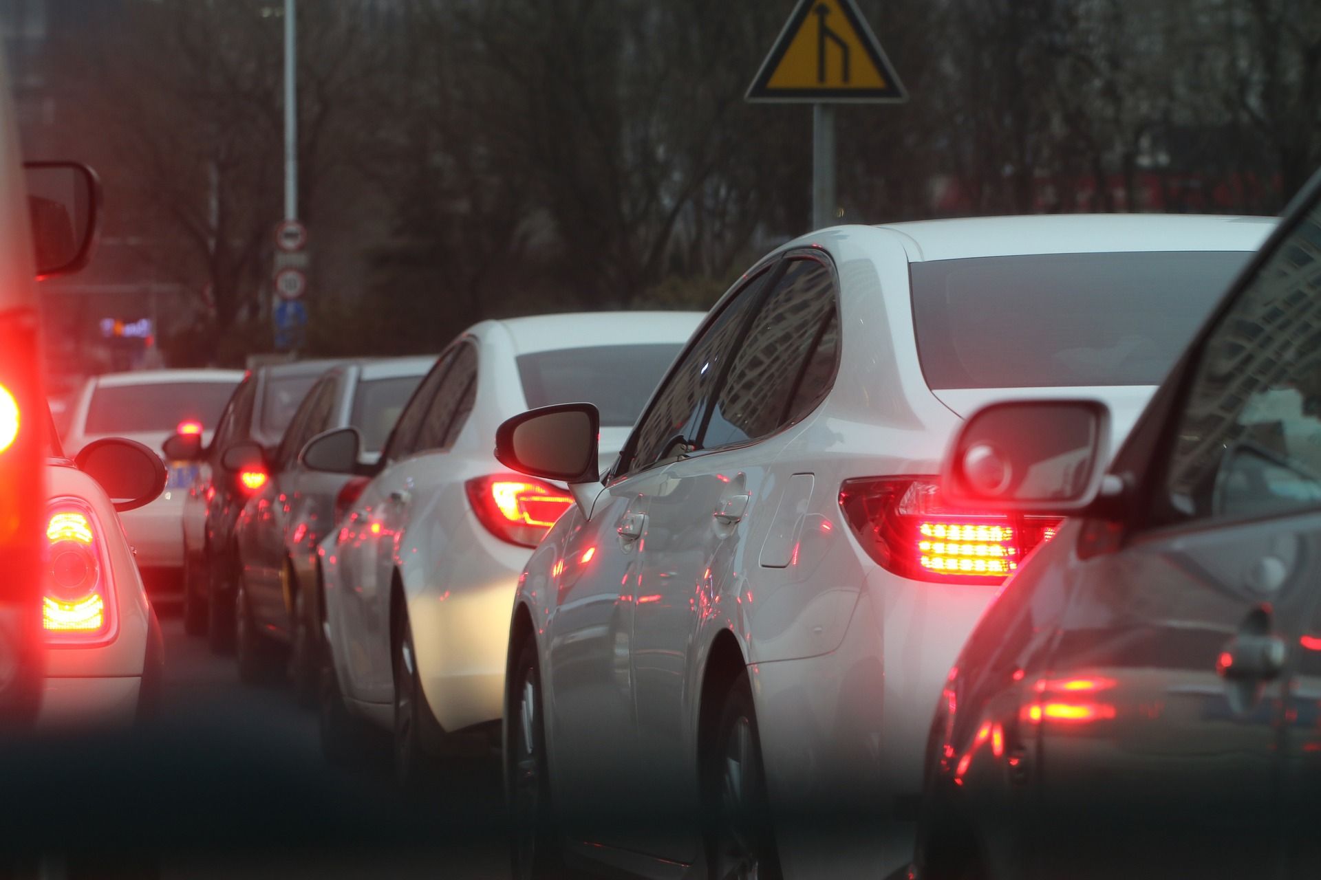 Coches o peatones, ¿a quién pertenecen las calles de la ciudad? Coches o peatones, ¿a quién pertenecen las calles de la ciudad?