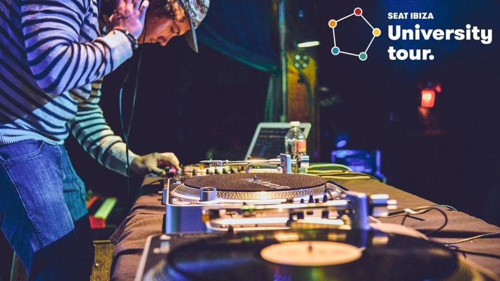 Evento!! Atentos a las noticias en nuestra Web, Blog, Facebook, Twiter y Google+ ¿Se te da bien la tabla de mezclas? Seat busca los mejores DJ del país Evento!! Atentos a las noticias en nuestra Web, Blog, Facebook, Twiter y Google+ ¿Se te da bien la tabla de mezclas? Seat busca los mejores DJ del país