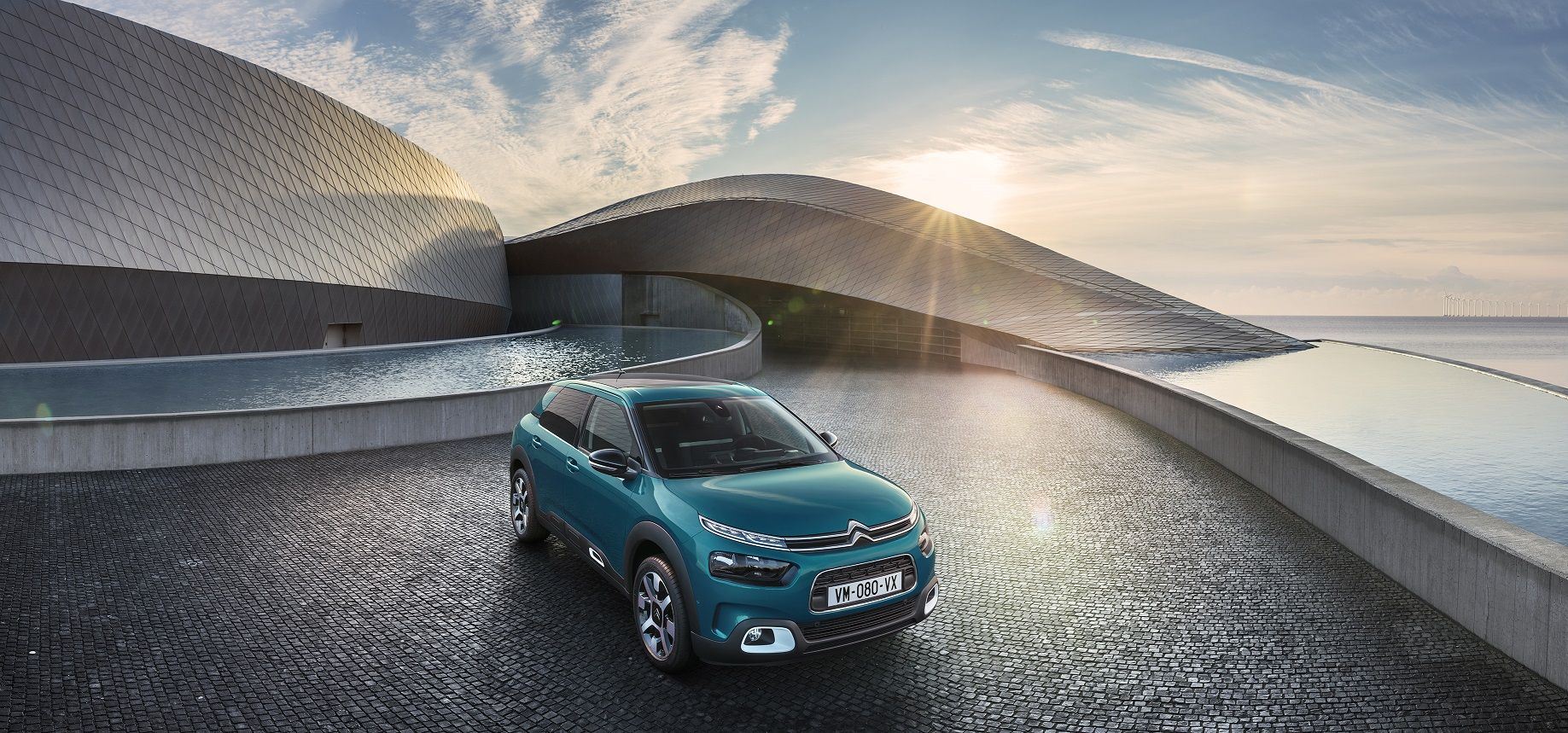 NUEVO C4 CACTUS, LA BERLINA COMPACTA ULTRACONFORTABLE Y CON UNA PERSONALIDAD ÚNICA NUEVO C4 CACTUS, LA BERLINA COMPACTA ULTRACONFORTABLE Y CON UNA PERSONALIDAD ÚNICA