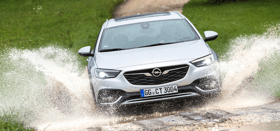Aquaplaning, qué es y cómo evitarlo si llueve Aquaplaning, qué es y cómo evitarlo si llueve