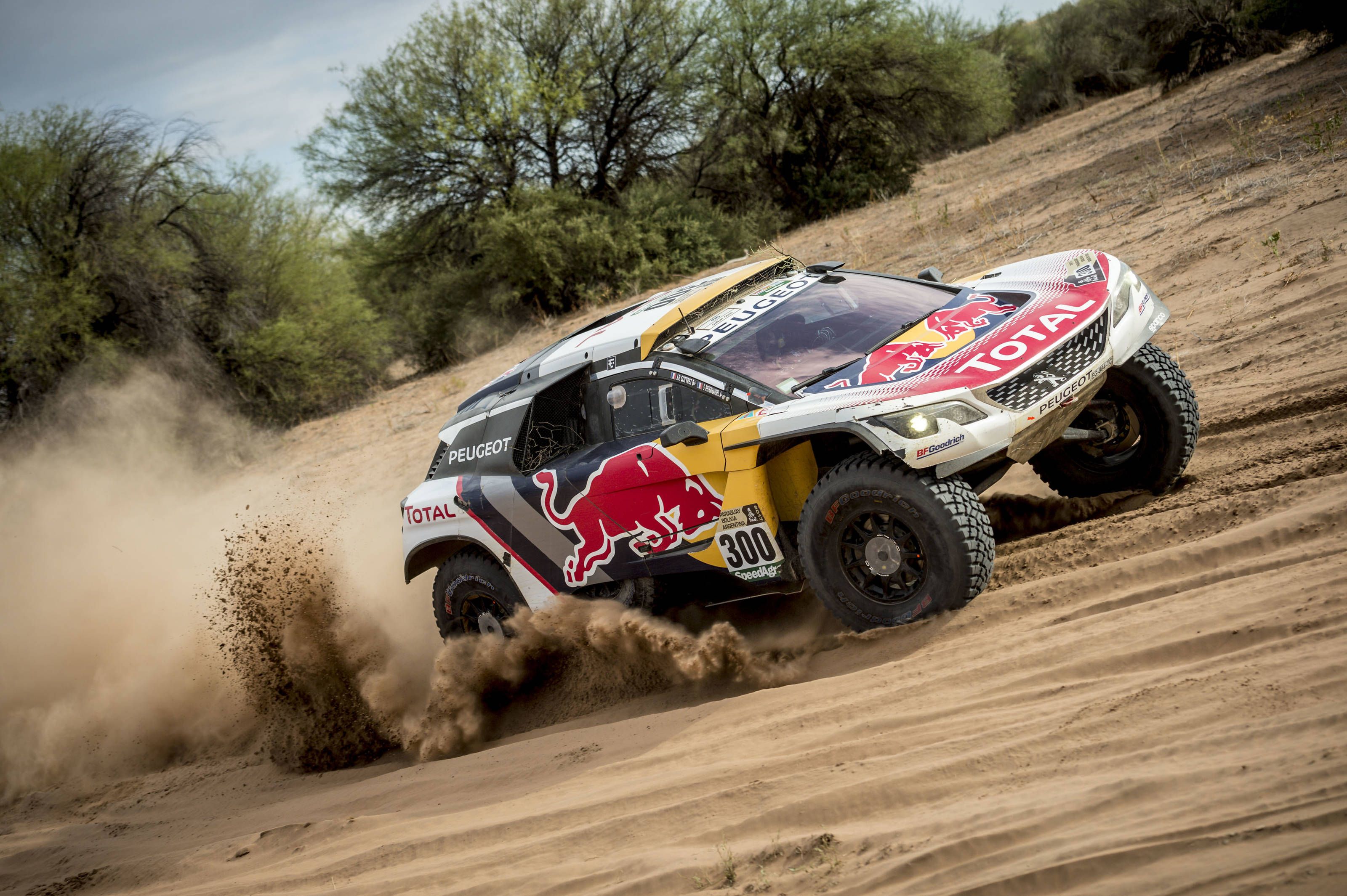40 años del Dakar y 30 años de Peugeot en el Dakar 40 años del Dakar y 30 años de Peugeot en el Dakar