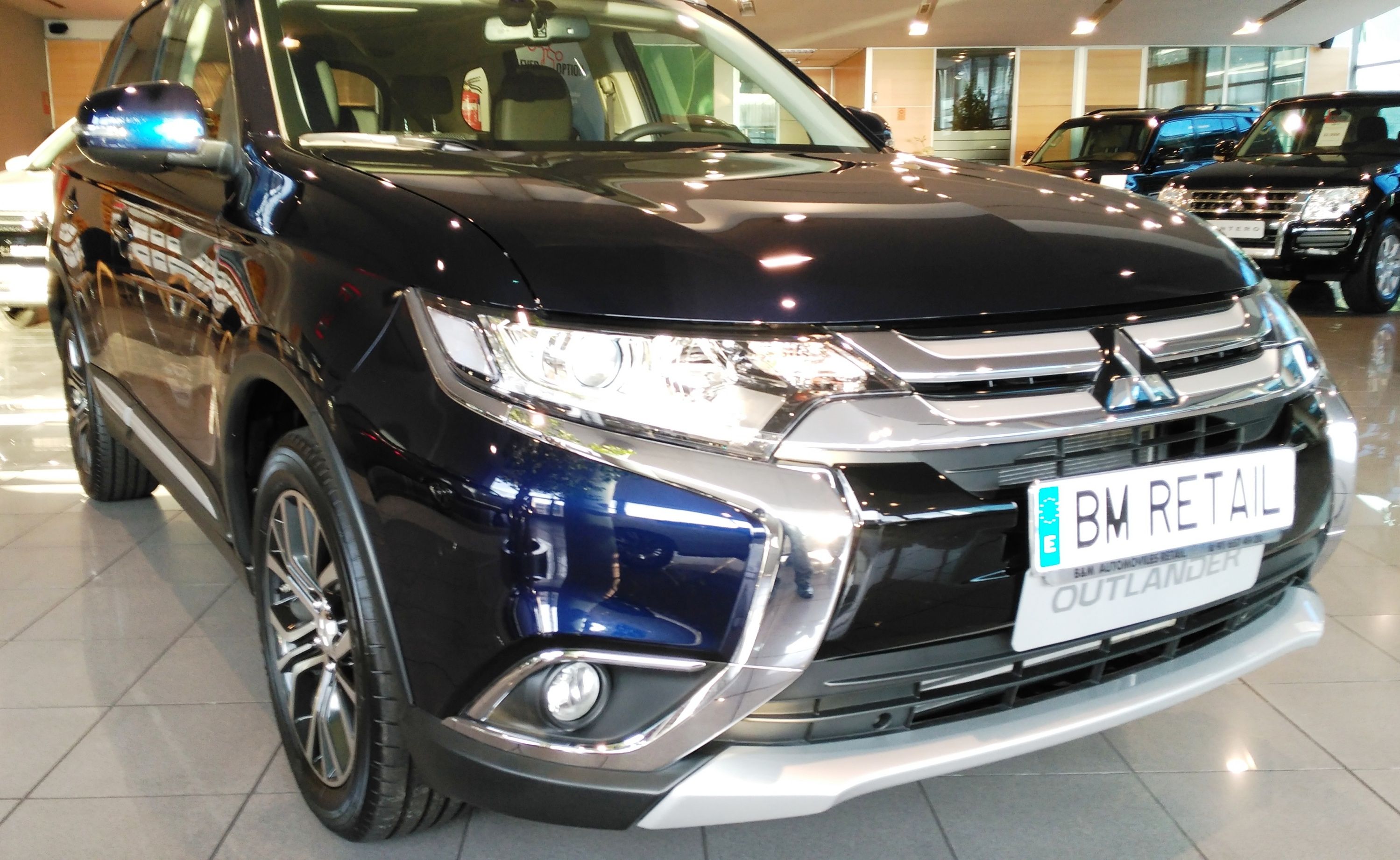 OUTLANDER DIESEL POR 25.900€ OUTLANDER DIESEL POR 25.900€
