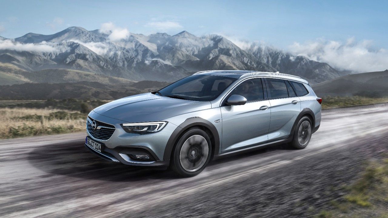 INSIGNIA COUNTRY TOURER: Diseño dinámico, conectividad superior y sistemas de asistencia inteligentes. Nuevo Insignia Country Tourer, una poderosa invitación para descubrir nuevos horizontes. INSIGNIA COUNTRY TOURER: Diseño dinámico, conectividad superior y sistemas de asistencia inteligentes. Nuevo Insignia Country Tourer, una poderosa invitación para descubrir nuevos horizontes.