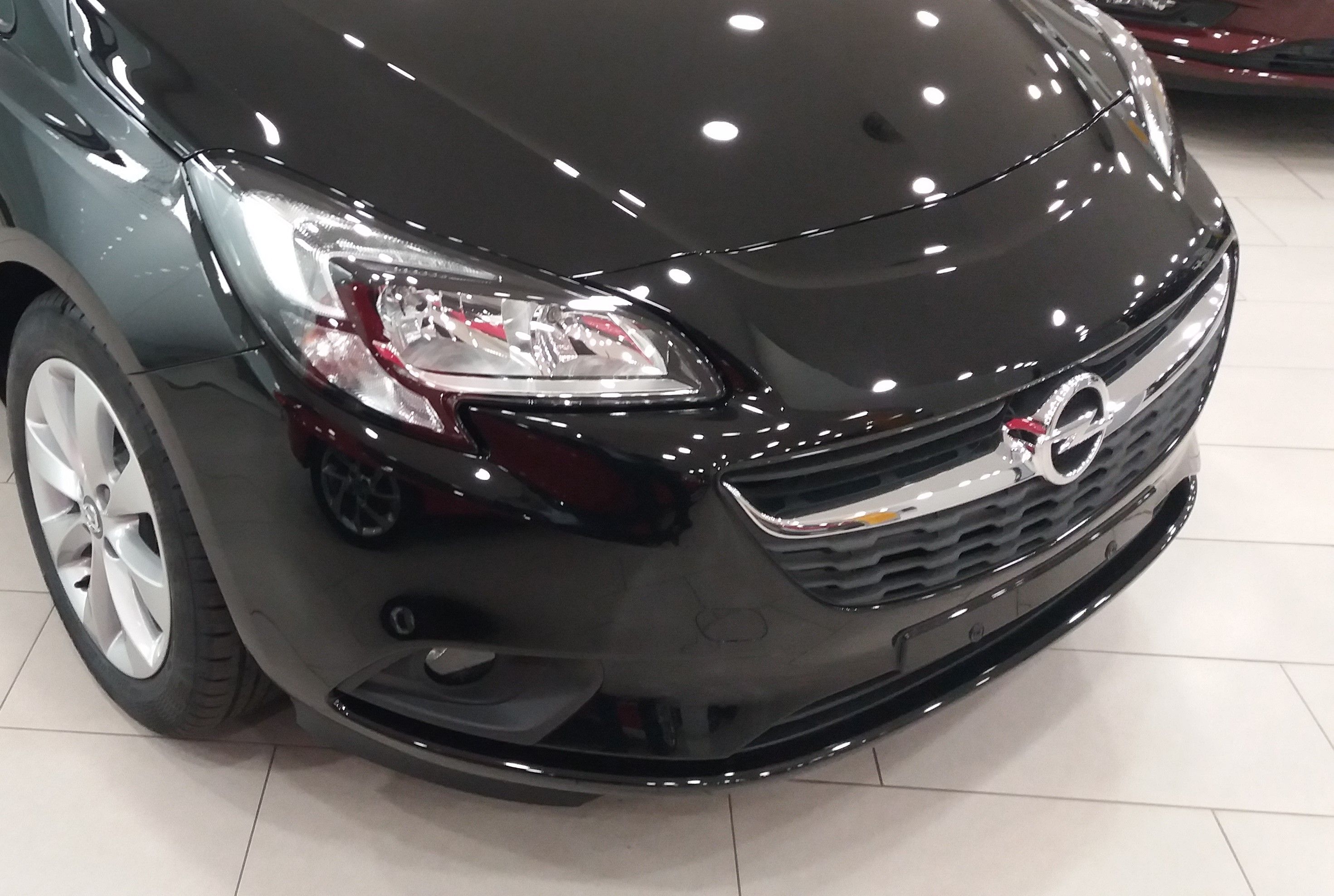 OPORTUNIDAD: Vehículo en stock. Opel Corsa 5P 1.4 Selective 90cv color negro por sólo 11.475€* OPORTUNIDAD: Vehículo en stock. Opel Corsa 5P 1.4 Selective 90cv color negro por sólo 11.475€*