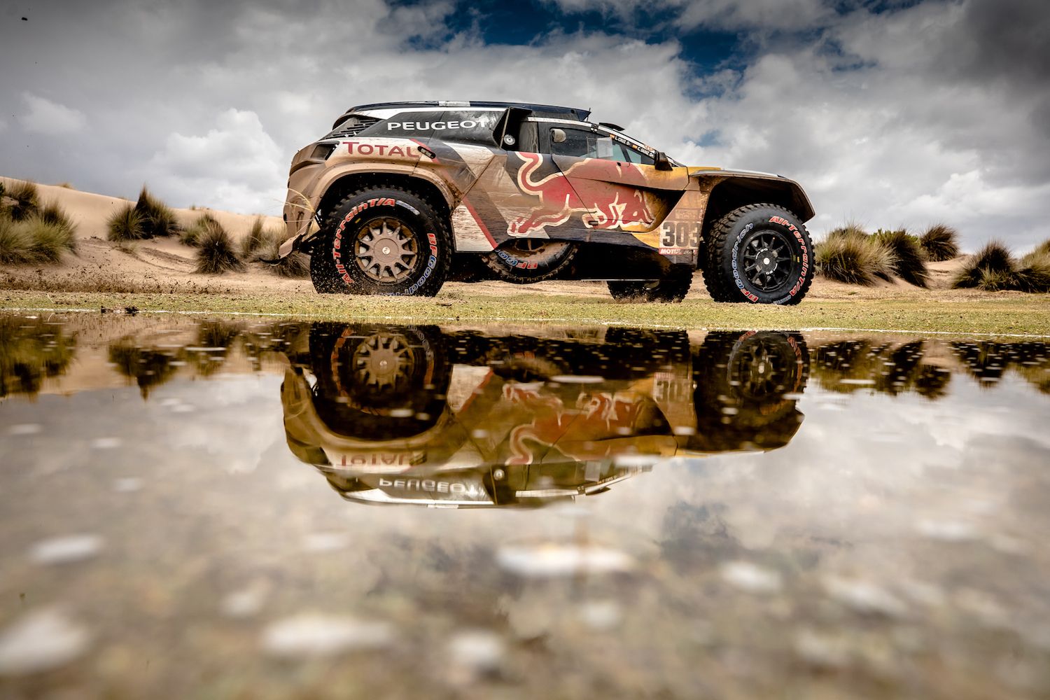 PEUGEOT y Carlos Sainz: La unión hace la fuerza PEUGEOT y Carlos Sainz: La unión hace la fuerza