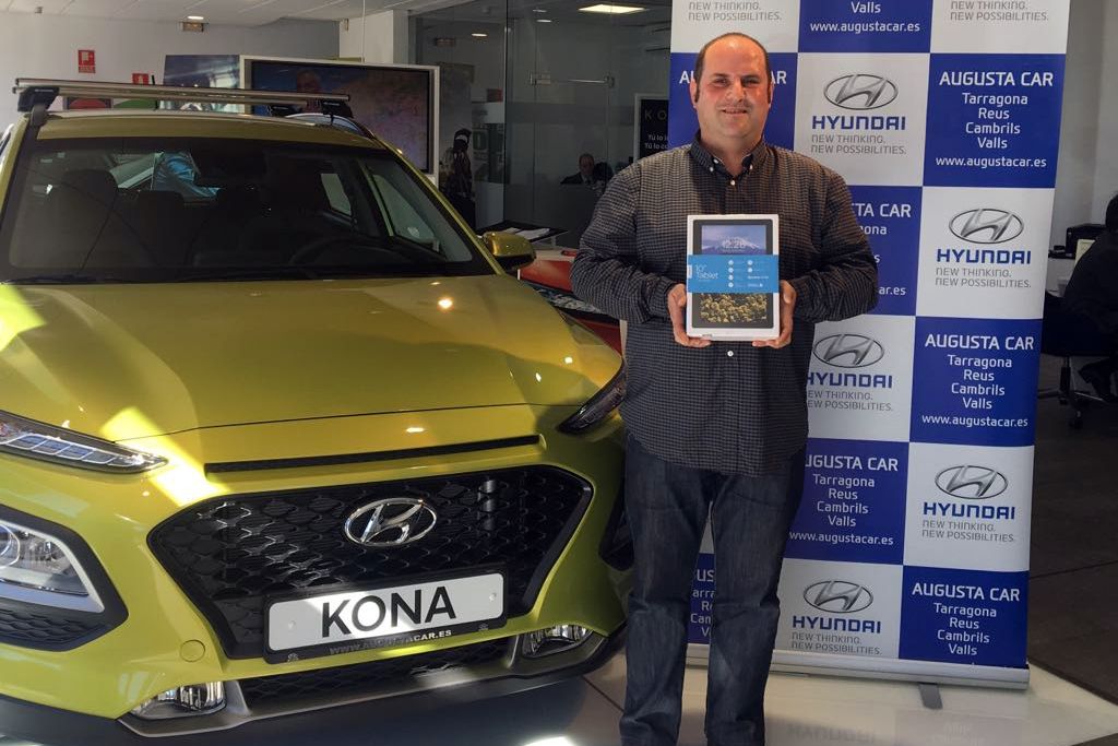 Martin Prados, guanyador del concurs "Fes-te un selfie amb el Nou Kona i guanya una Tablet!" Martin Prados, guanyador del concurs "Fes-te un selfie amb el Nou Kona i guanya una Tablet!"
