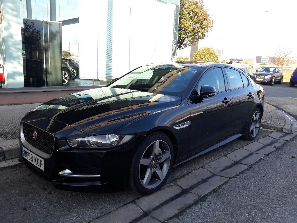 AGUAR XE R-SPORT 180 CV AUTOMATICO CON 15.000 € DE DESCUENTO AGUAR XE R-SPORT 180 CV AUTOMATICO CON 15.000 € DE DESCUENTO
