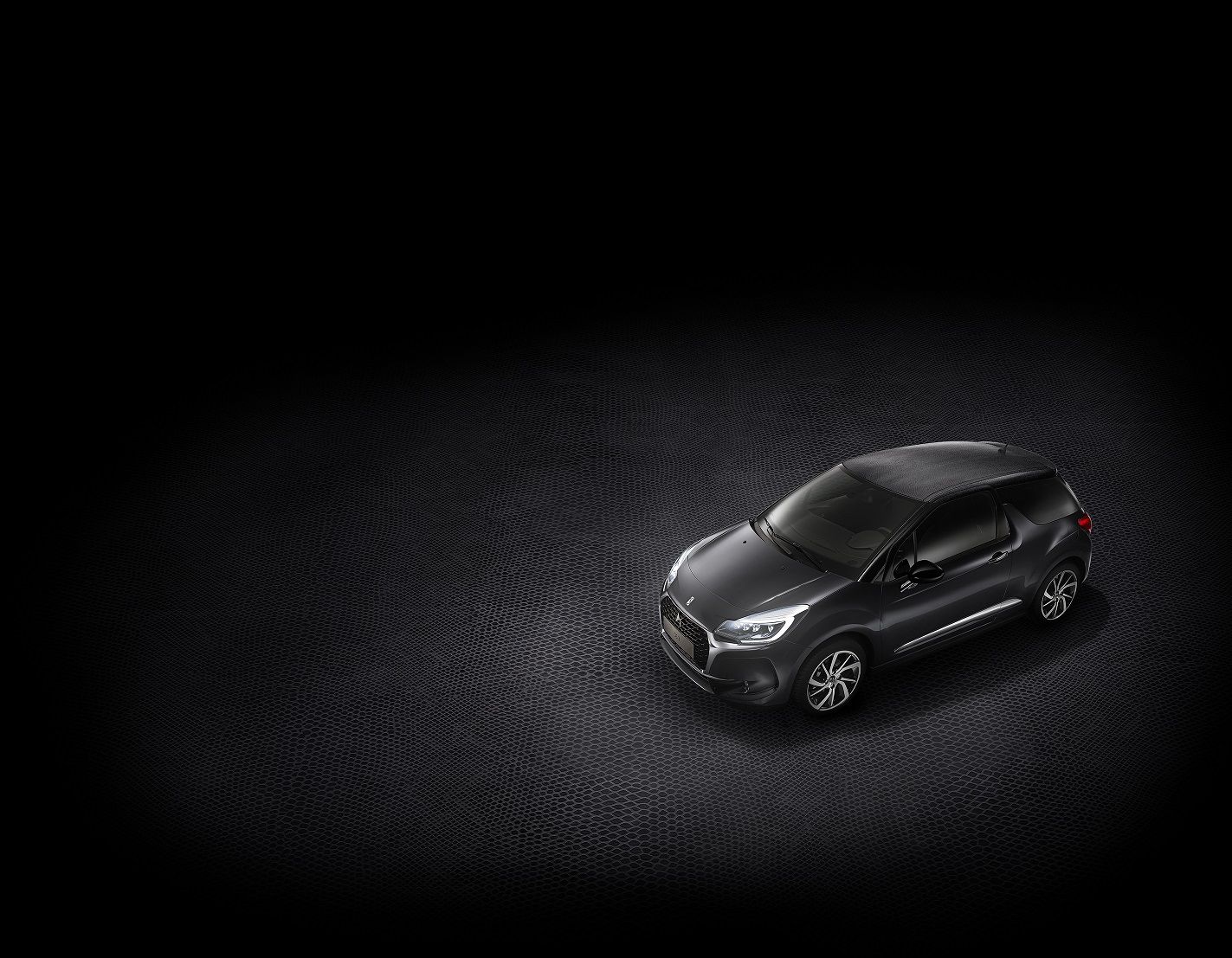 LA ELEGANCIA Y LA EXCLUSIVIDAD DEL LAGARTO LLEGA AL AUTOMÓVIL CON EL DS 3 BLACK LÉZARD LA ELEGANCIA Y LA EXCLUSIVIDAD DEL LAGARTO LLEGA AL AUTOMÓVIL CON EL DS 3 BLACK LÉZARD