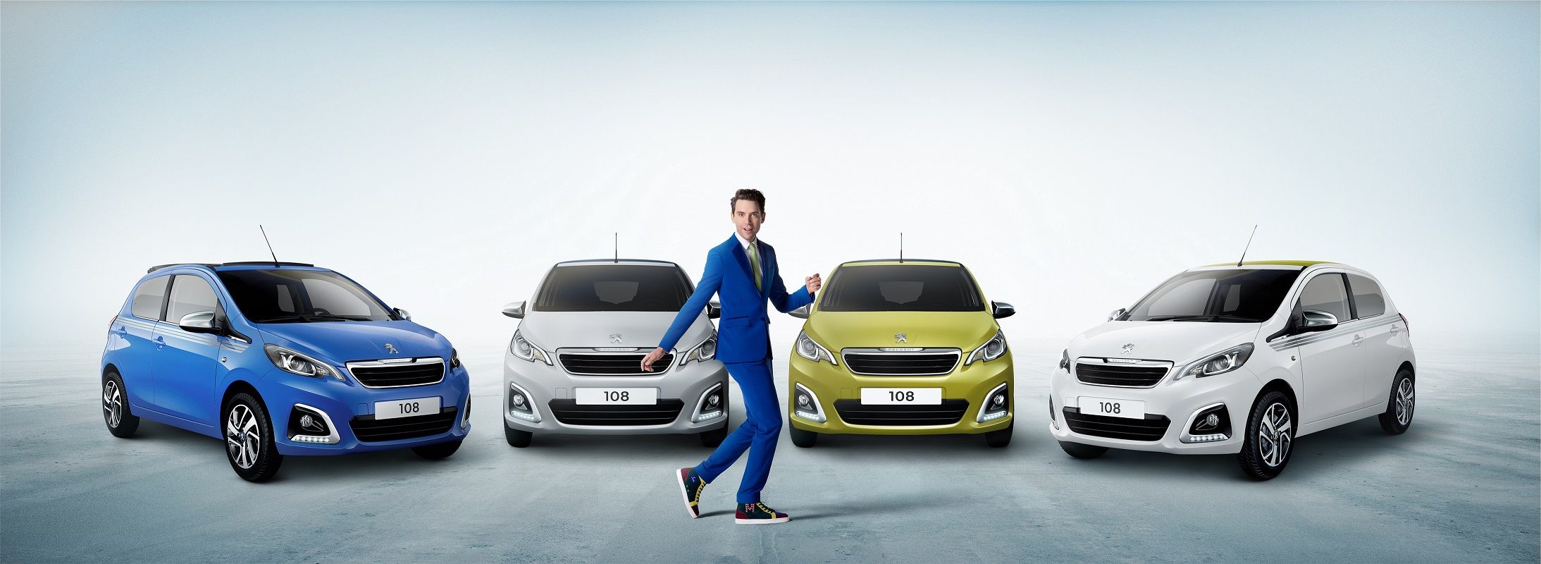 Mika y el Peugeot 108 de nuevo juntos en una campaña llena de elegancia y color Mika y el Peugeot 108 de nuevo juntos en una campaña llena de elegancia y color
