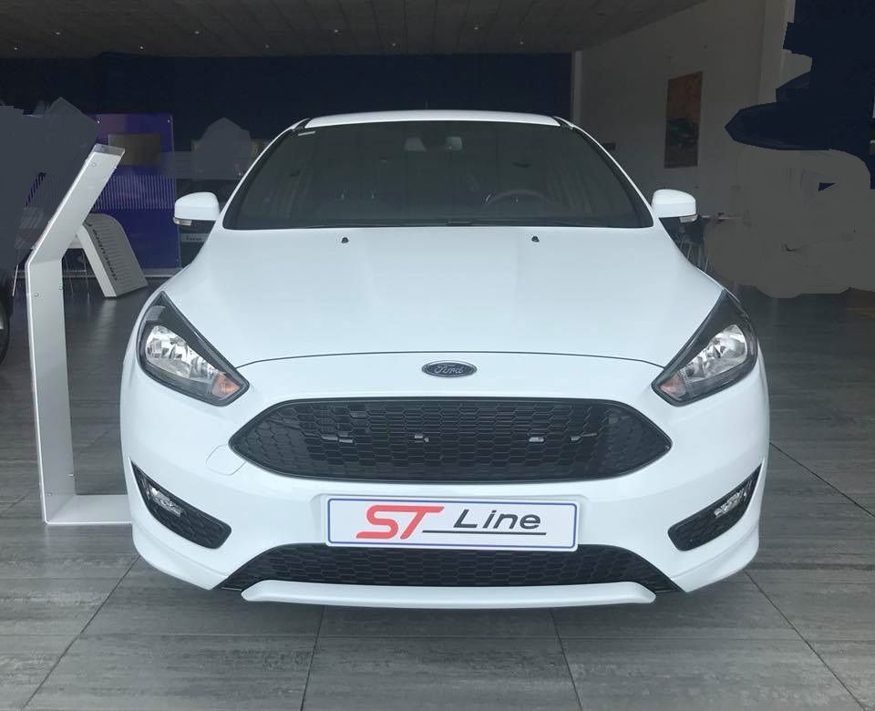 Sólo en Julio y hasta que se nos acaben ... FORD FOCUS ECOBOOST 125cv ST-LINE por 15.950 €* Sólo en Julio y hasta que se nos acaben ... FORD FOCUS ECOBOOST 125cv ST-LINE por 15.950 €*