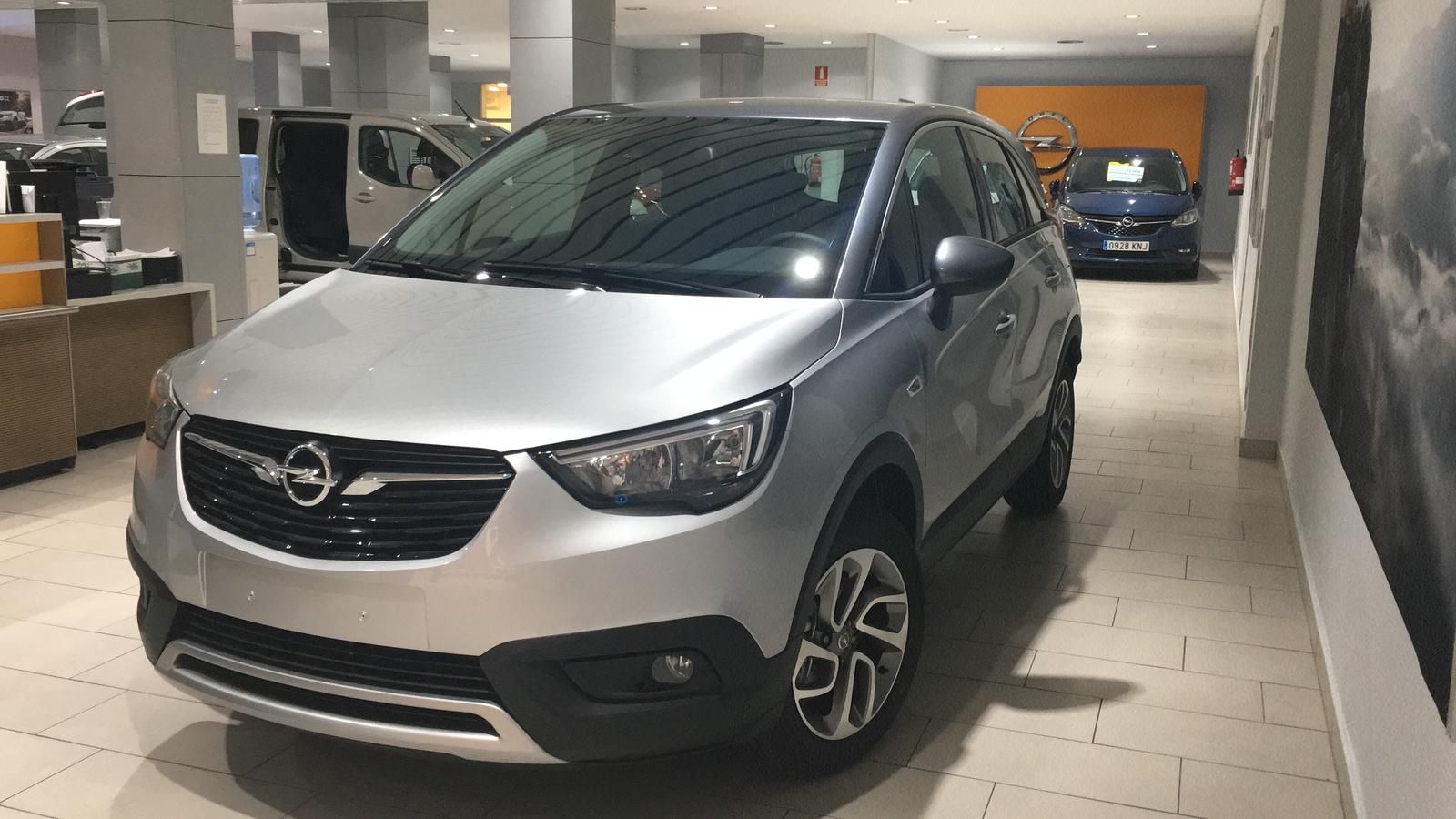 Crossland X Design Line 1.2 S/S (110cv) Crossland X Design Line 1.2 S/S (110cv)
