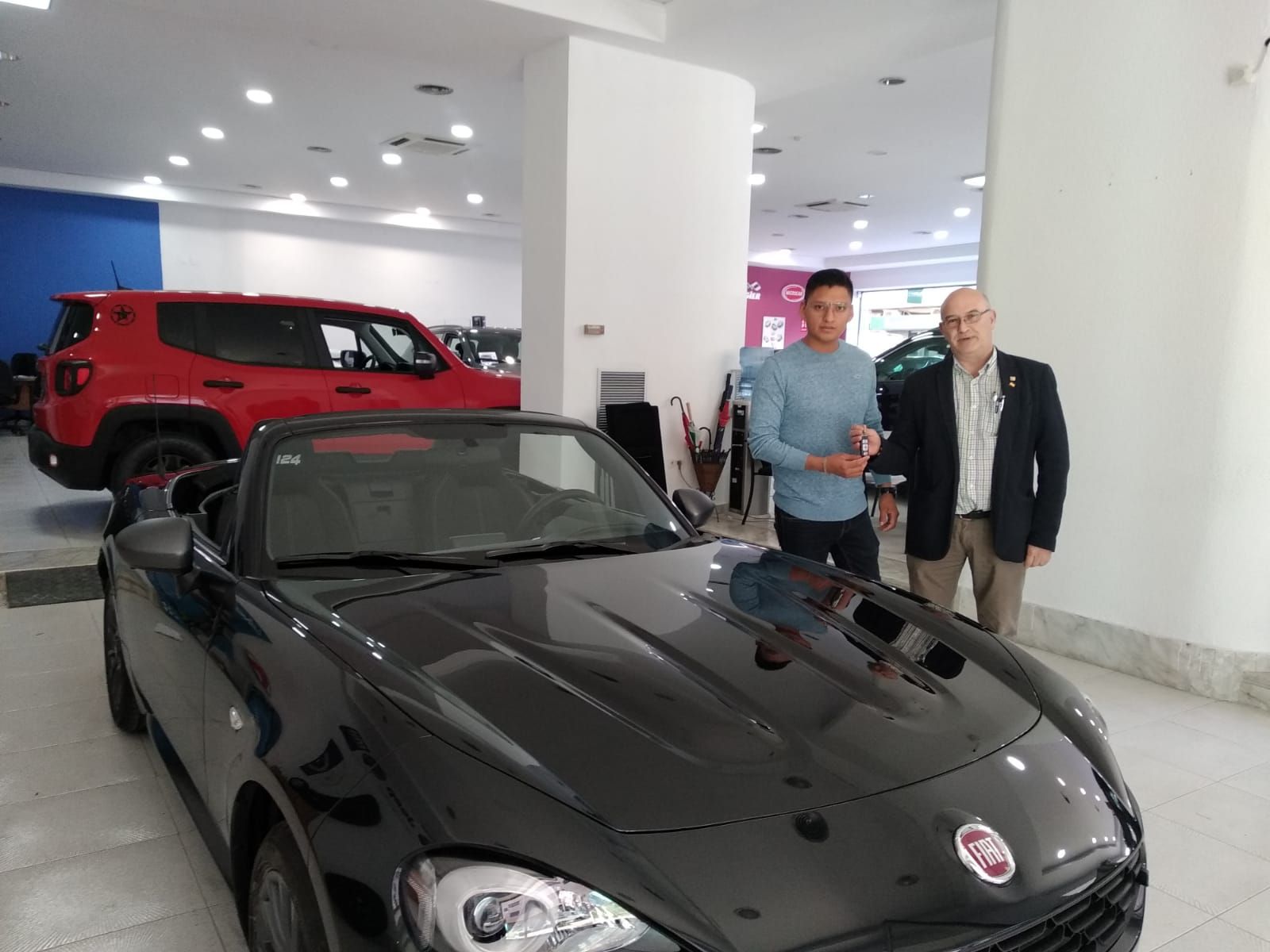 Entrega de vehículo de nuestro compañero Paco Entrega de vehículo de nuestro compañero Paco
