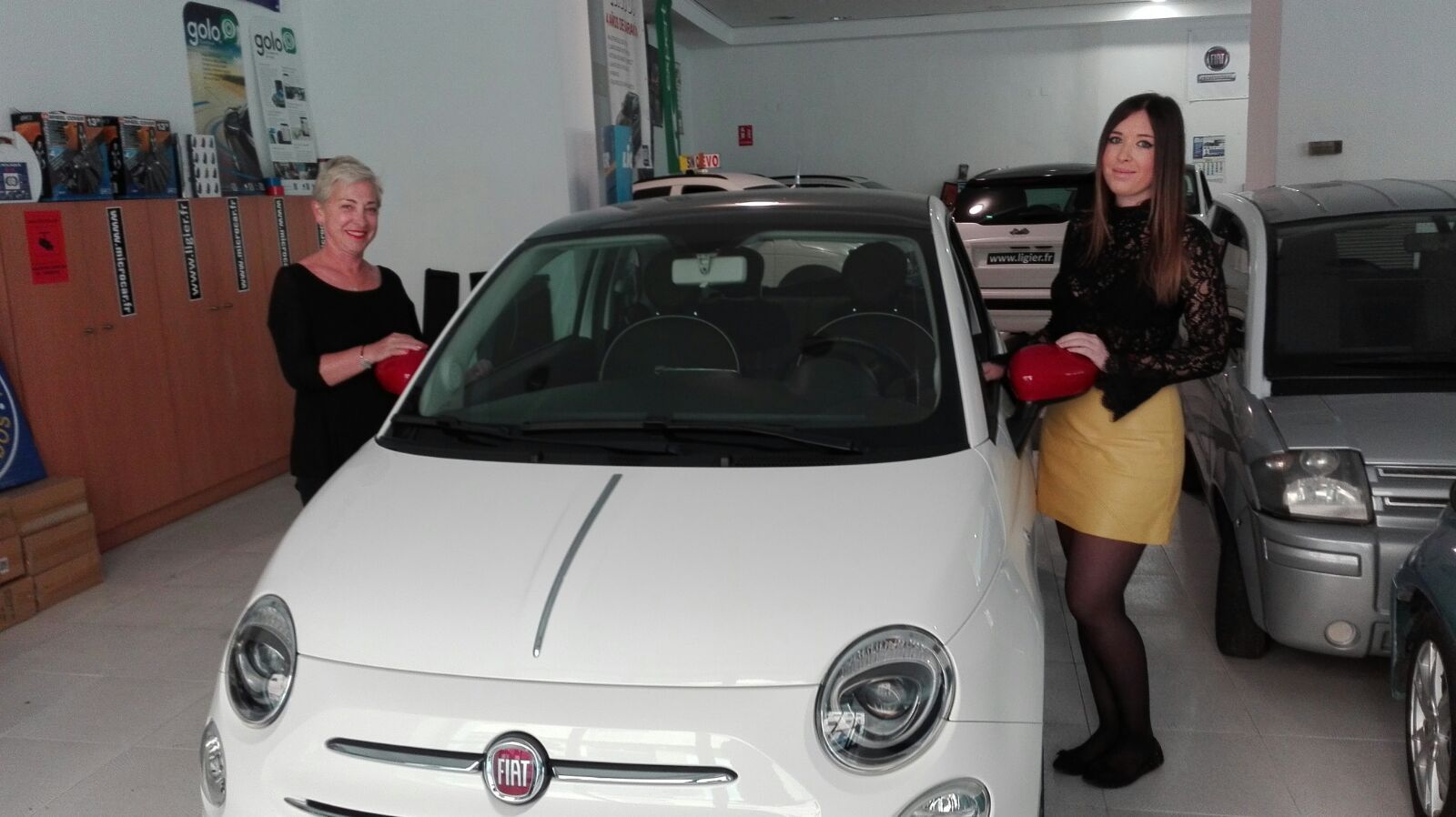 Entrega a Pilar y Marta de un Fiat 500 Lounge Entrega a Pilar y Marta de un Fiat 500 Lounge