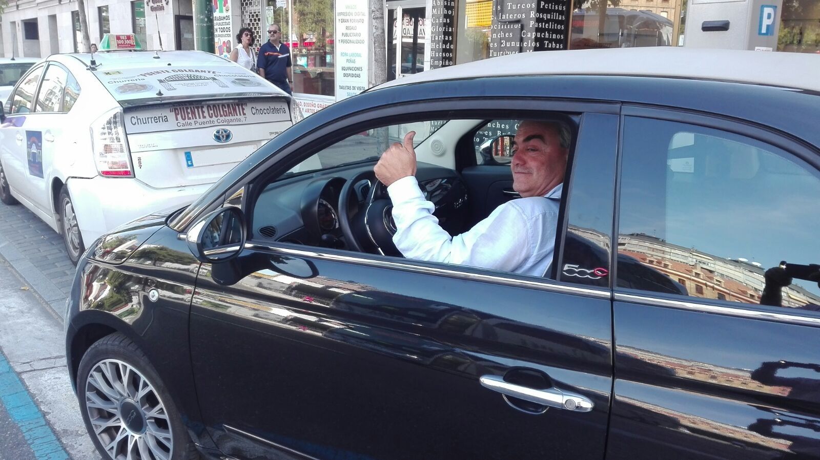 Entrega a Eugenio un Fiat 500 que se va Asturias. Entrega a Eugenio un Fiat 500 que se va Asturias.