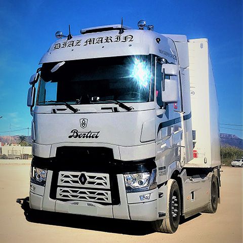 DIMAFRÍO ADQUIERE 20 UNIDADES DE LA GAMA T DE RENAULT TRUCKS DIMAFRÍO ADQUIERE 20 UNIDADES DE LA GAMA T DE RENAULT TRUCKS