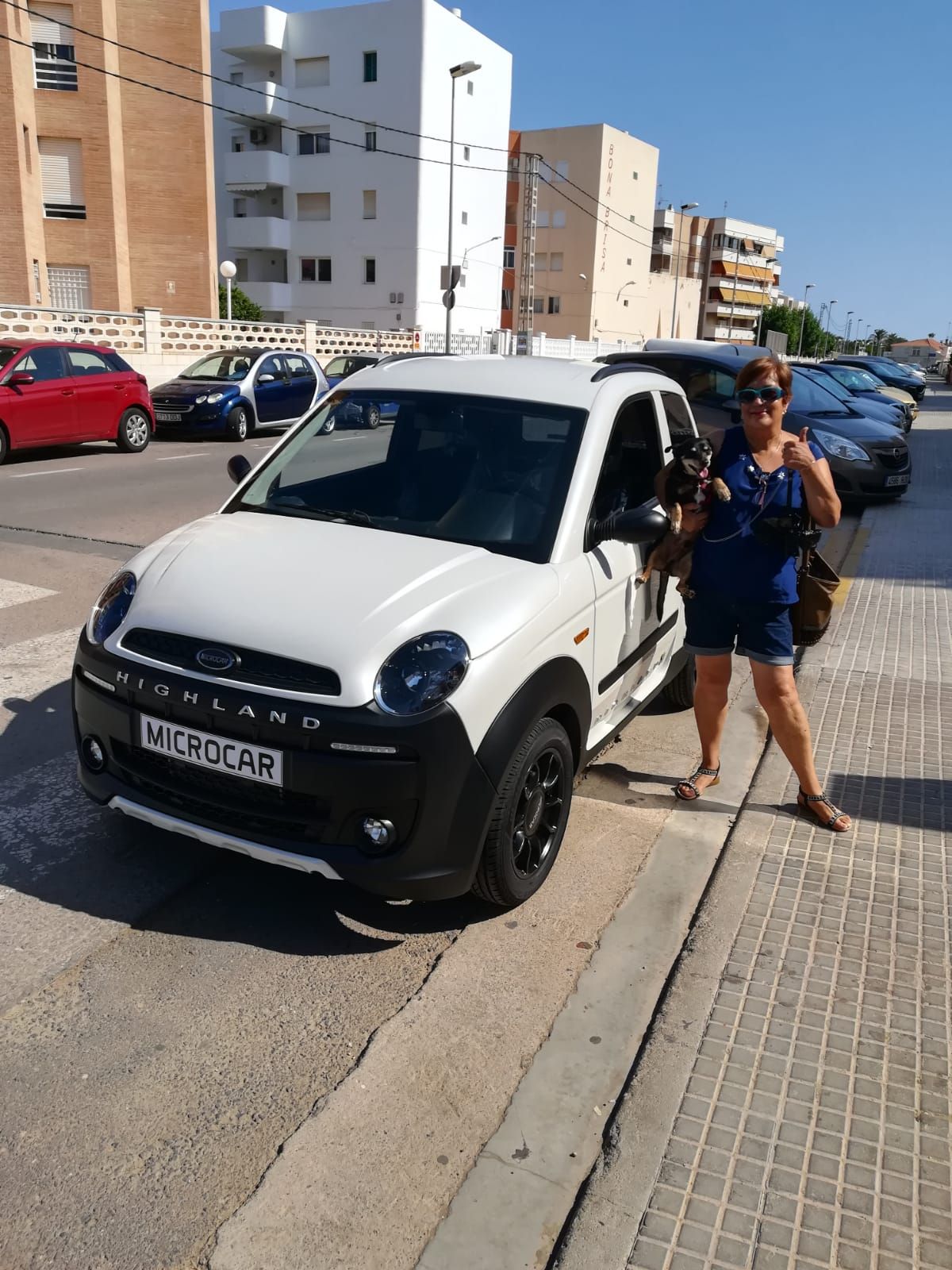 Entrega a Mari Carmen un Microcar MGO Higland Entrega a Mari Carmen un Microcar MGO Higland