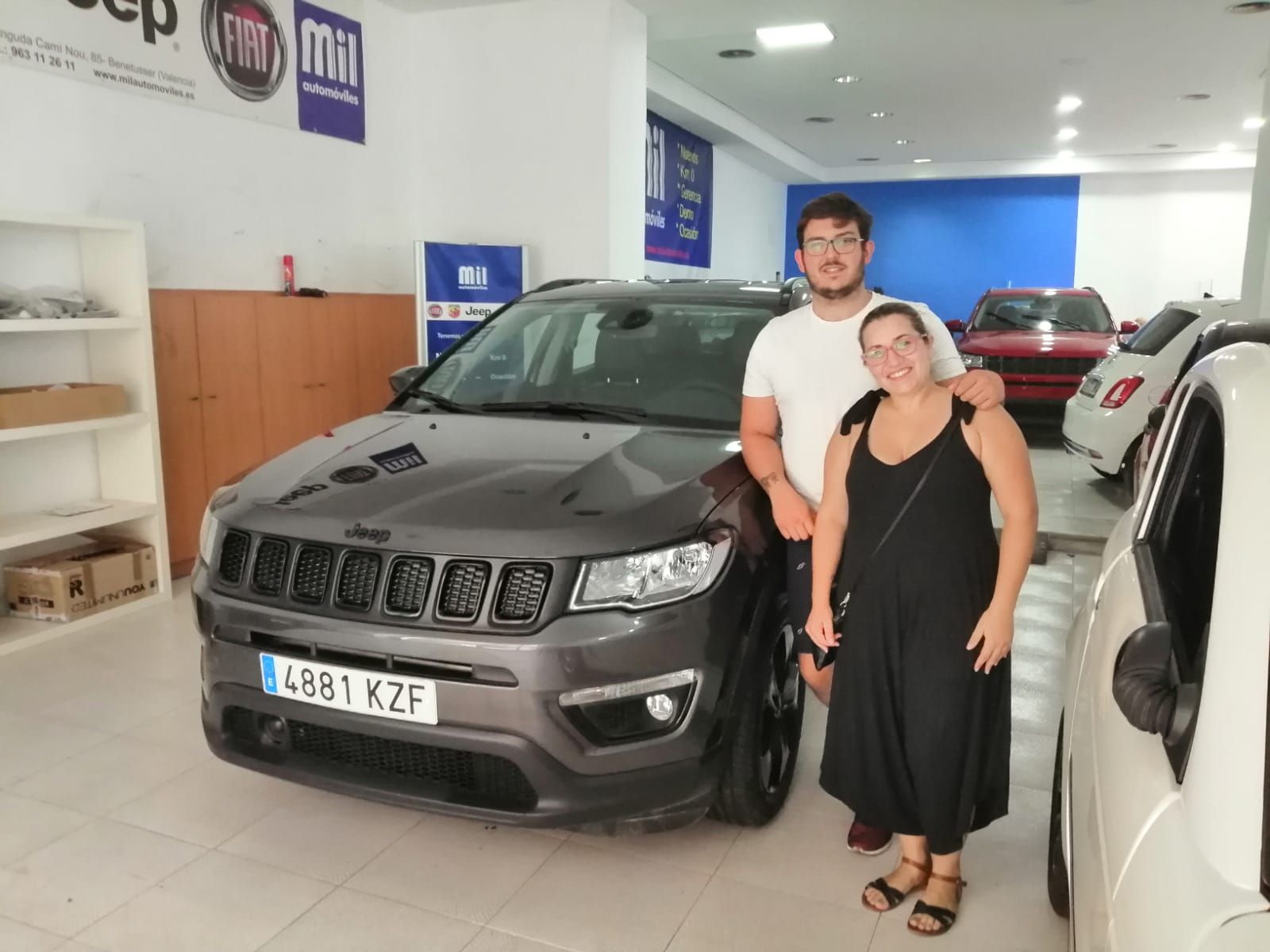 Entrega a Cristina y Rafa de un Jeep Compass Night Eagle Entrega a Cristina y Rafa de un Jeep Compass Night Eagle