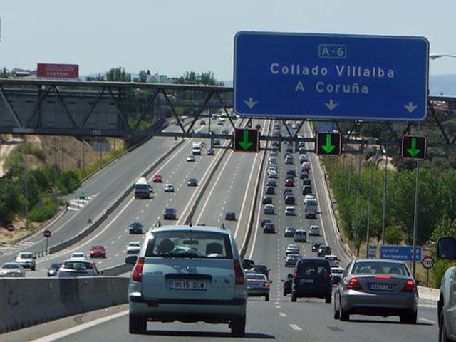 COMO CONDUCIR SEGURO EN VERANO COMO CONDUCIR SEGURO EN VERANO