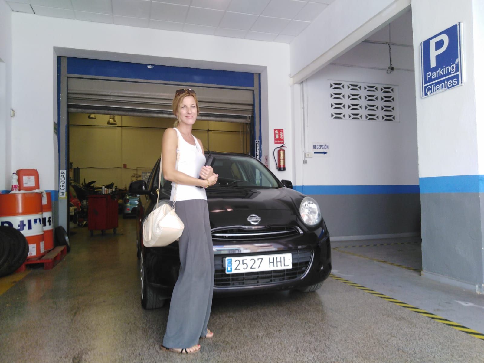 Milautomóviles entrega a Joanna un Nissan Micra Milautomóviles entrega a Joanna un Nissan Micra