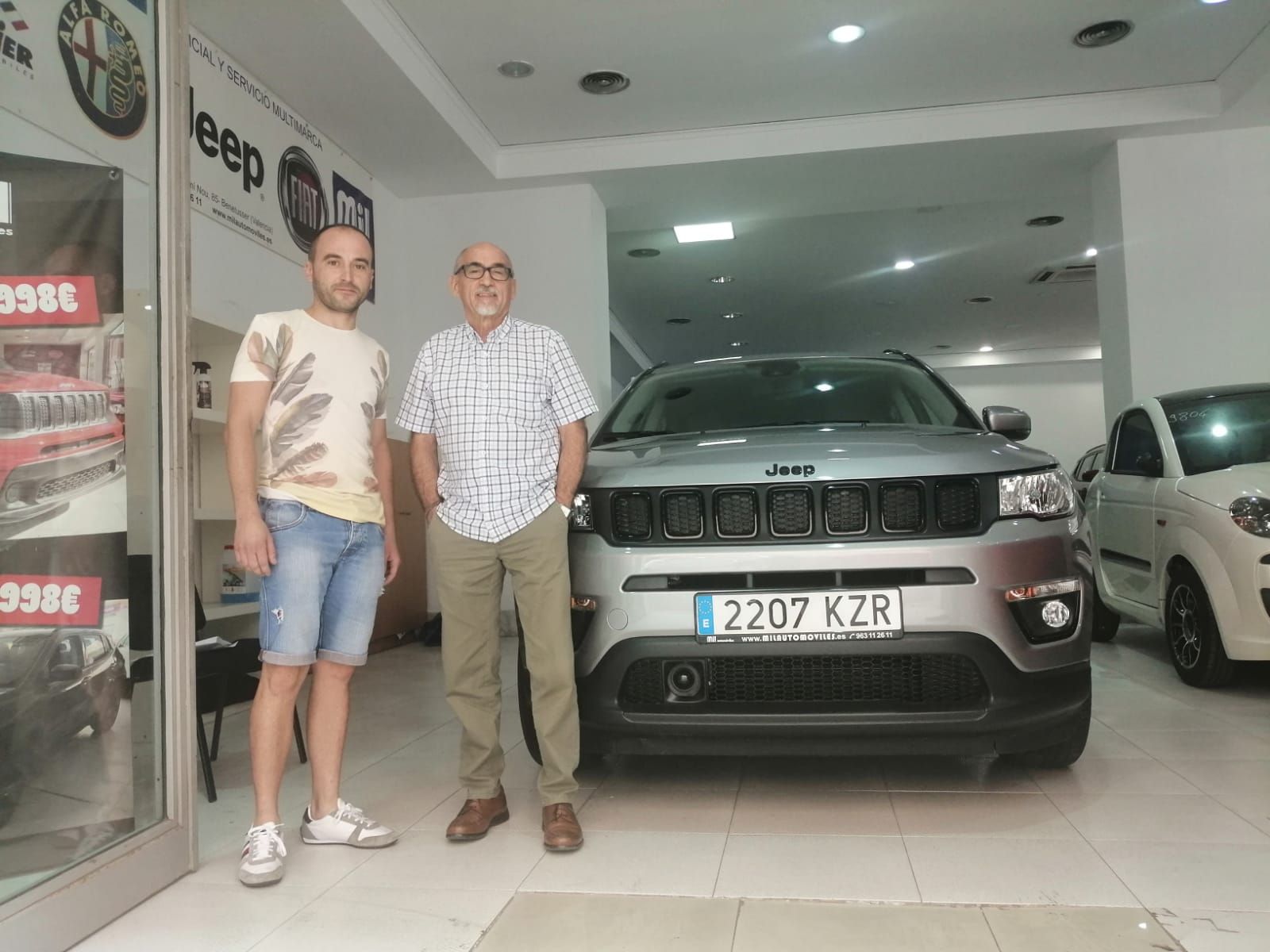 Milautomóviles entrega a José un Jeep Renegade Milautomóviles entrega a José un Jeep Renegade