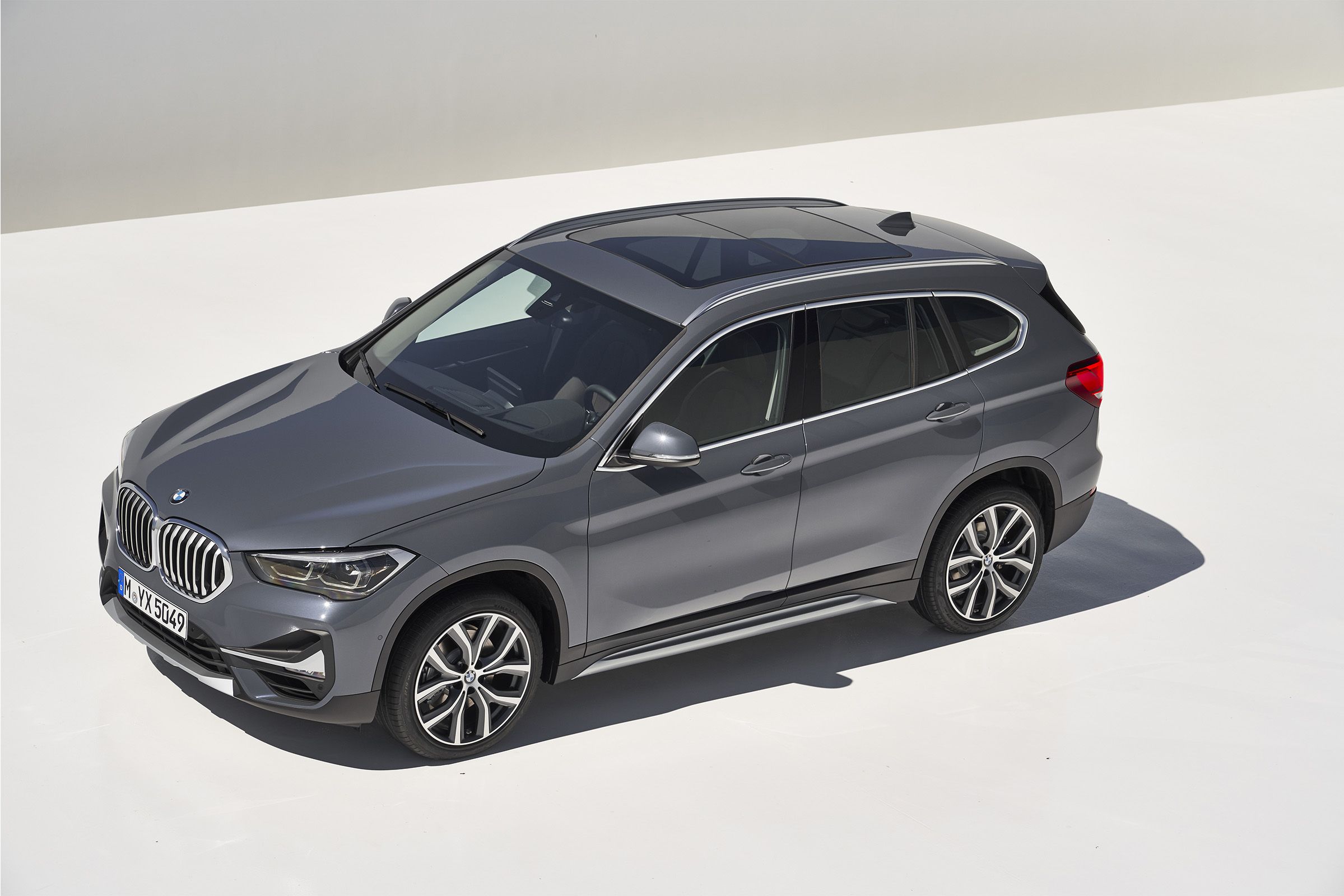 NUEVO BMW X1 DESDE 196€ AL MES* NUEVO BMW X1 DESDE 196€ AL MES*