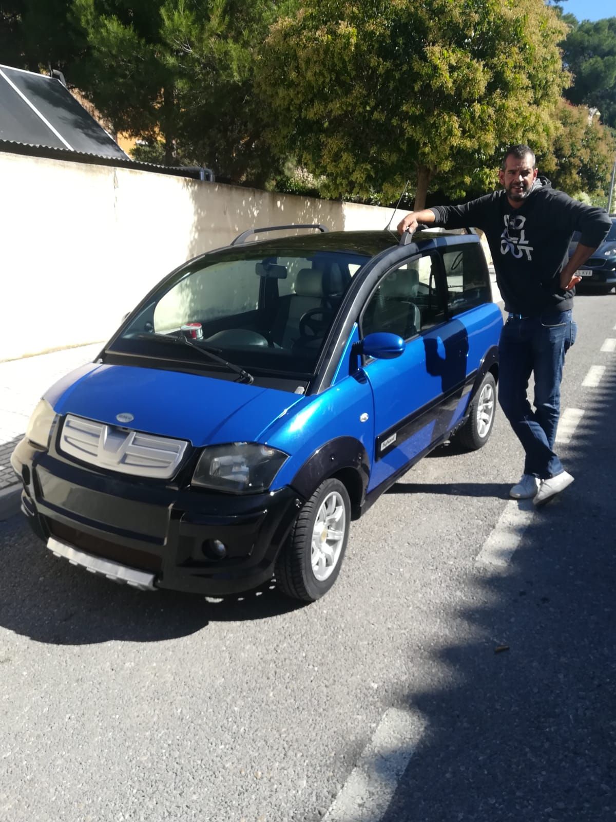 Milautomóviles hace entrega de un Microcar MC2 Higland a Migue Milautomóviles hace entrega de un Microcar MC2 Higland a Migue