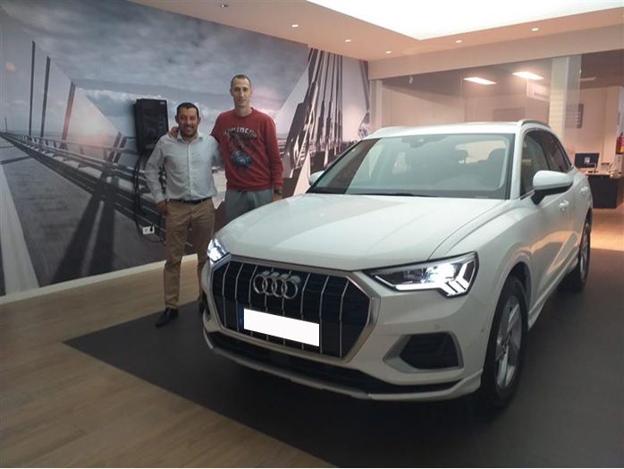 Entrega Nuevo Audi Q3 a Radsav Petrovic Entrega Nuevo Audi Q3 a Radsav Petrovic