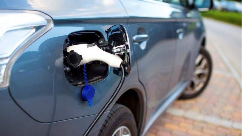 ¿Qué coche de segunda mano tarda más en venderse, uno eléctrico o un diésel/gasolina? ¿Qué coche de segunda mano tarda más en venderse, uno eléctrico o un diésel/gasolina?