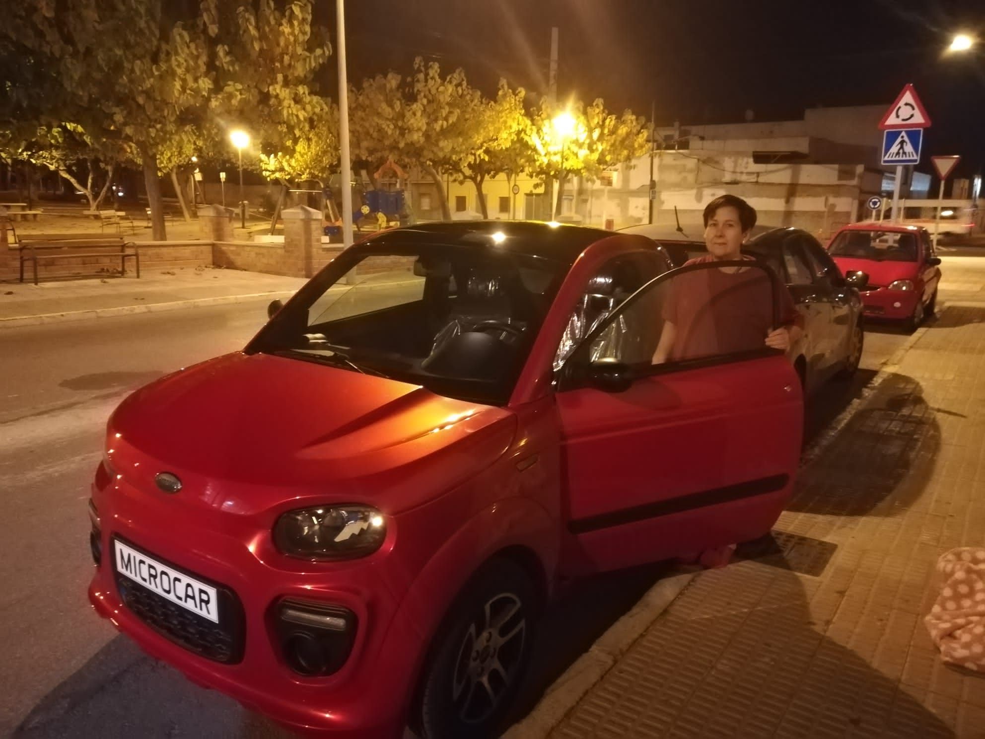 Milautomóviles entrega un Microcar Due a María Mercedes Milautomóviles entrega un Microcar Due a María Mercedes