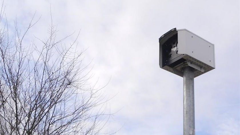 Nuevo dispositivo de la DGT: frenar cuando estás cerca del radar no servirá Nuevo dispositivo de la DGT: frenar cuando estás cerca del radar no servirá