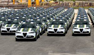 Alfa Romeo y el Cuerpo de Guardia Civil una historia duradera Alfa Romeo y el Cuerpo de Guardia Civil una historia duradera