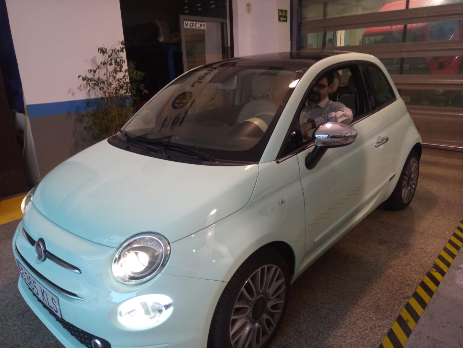 Milautomóviles entrega un Fiat 500 a Encarni Milautomóviles entrega un Fiat 500 a Encarni