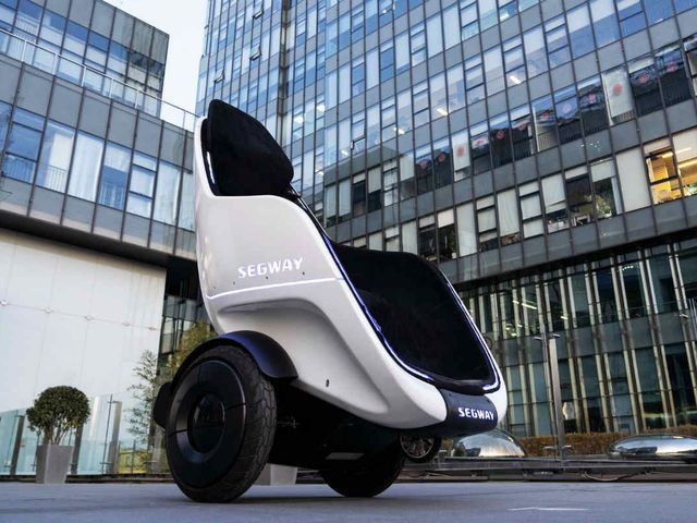 Segway S-Pod: una forma de película para moverte por la ciudad Segway S-Pod: una forma de película para moverte por la ciudad
