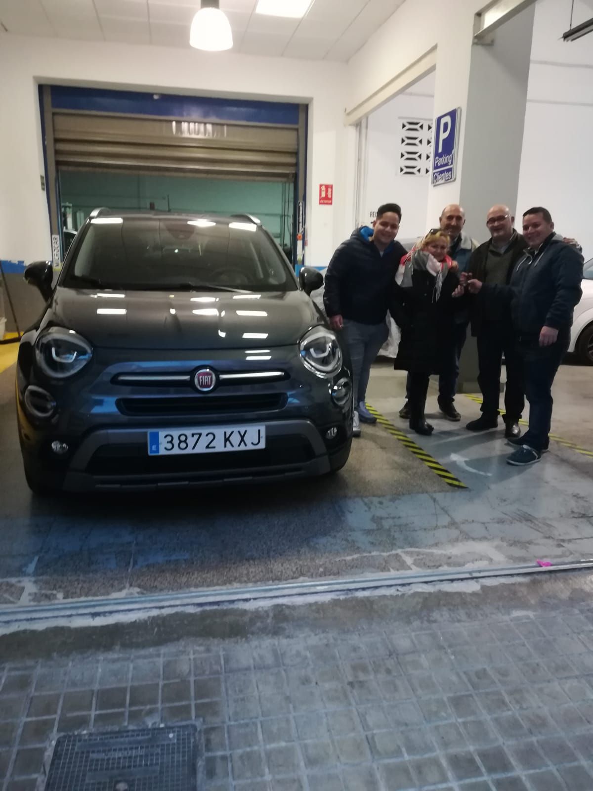 Milautomóviles entrega un Fiat 500 X Cross a la familia Destre Milautomóviles entrega un Fiat 500 X Cross a la familia Destre
