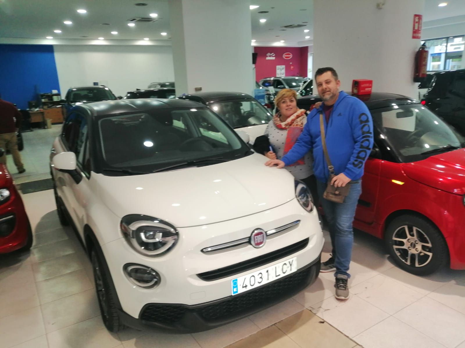 Milautomóviles entrega a Vicky y Pepe un Fiat 500X Milautomóviles entrega a Vicky y Pepe un Fiat 500X