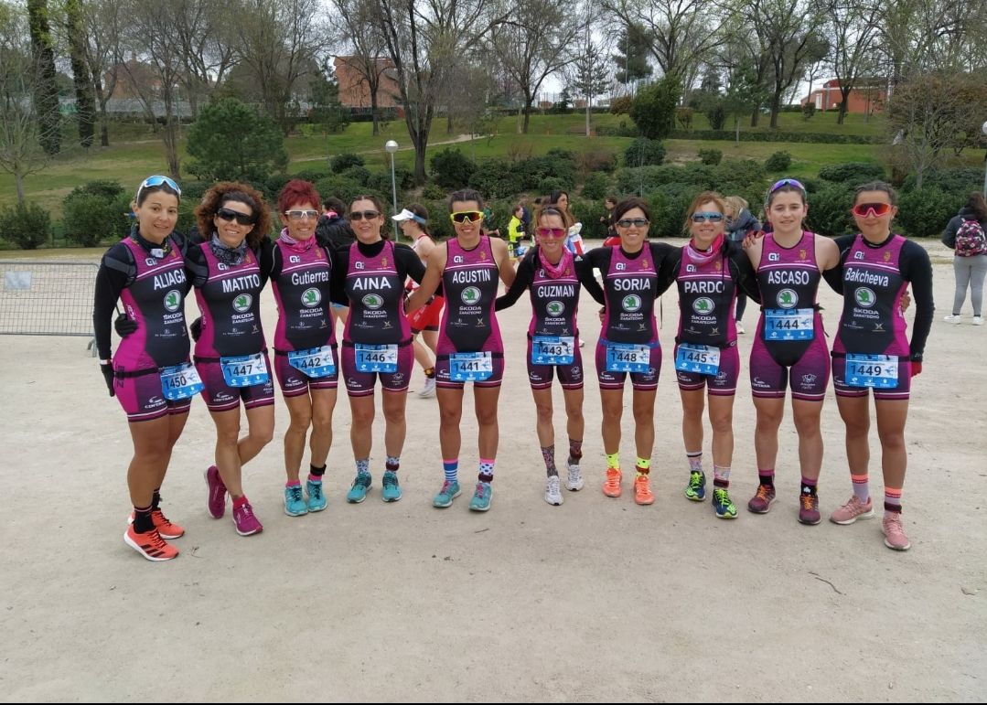 ŠKODA Zaratecno felicita al equipo femenino Octavus Triatlon en el Dia Internacional de la Mujer ŠKODA Zaratecno felicita al equipo femenino Octavus Triatlon en el Dia Internacional de la Mujer