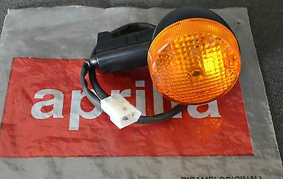 INTERMITENTE DELANTERO IZQUIERDO APRILIA RSV1000 INTERMITENTE DELANTERO IZQUIERDO APRILIA RSV1000