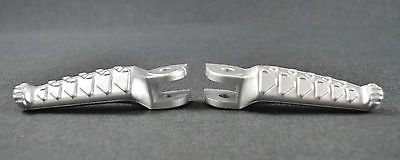 KIT ESTRIBOS PILOTO APRILIA RSV 1000 2004-2008 KIT ESTRIBOS PILOTO APRILIA RSV 1000 2004-2008