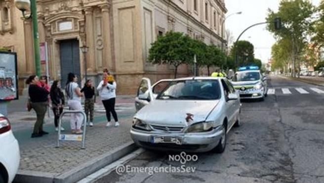 Un coche con 8 personas y otro con una escondida en el maletero: así vulneran el confinamiento Un coche con 8 personas y otro con una escondida en el maletero: así vulneran el confinamiento