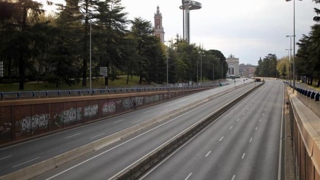 Todas las dudas sobre desplazamientos en Semana Santa: ¿me multan si es por trabajo? ¿pueden ir varios en el coche? Todas las dudas sobre desplazamientos en Semana Santa: ¿me multan si es por trabajo? ¿pueden ir varios en el coche?