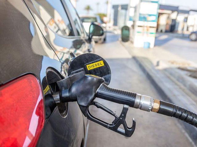 Ésta es la fecha en la que se prohibirán los coches de combustión e híbridos Ésta es la fecha en la que se prohibirán los coches de combustión e híbridos