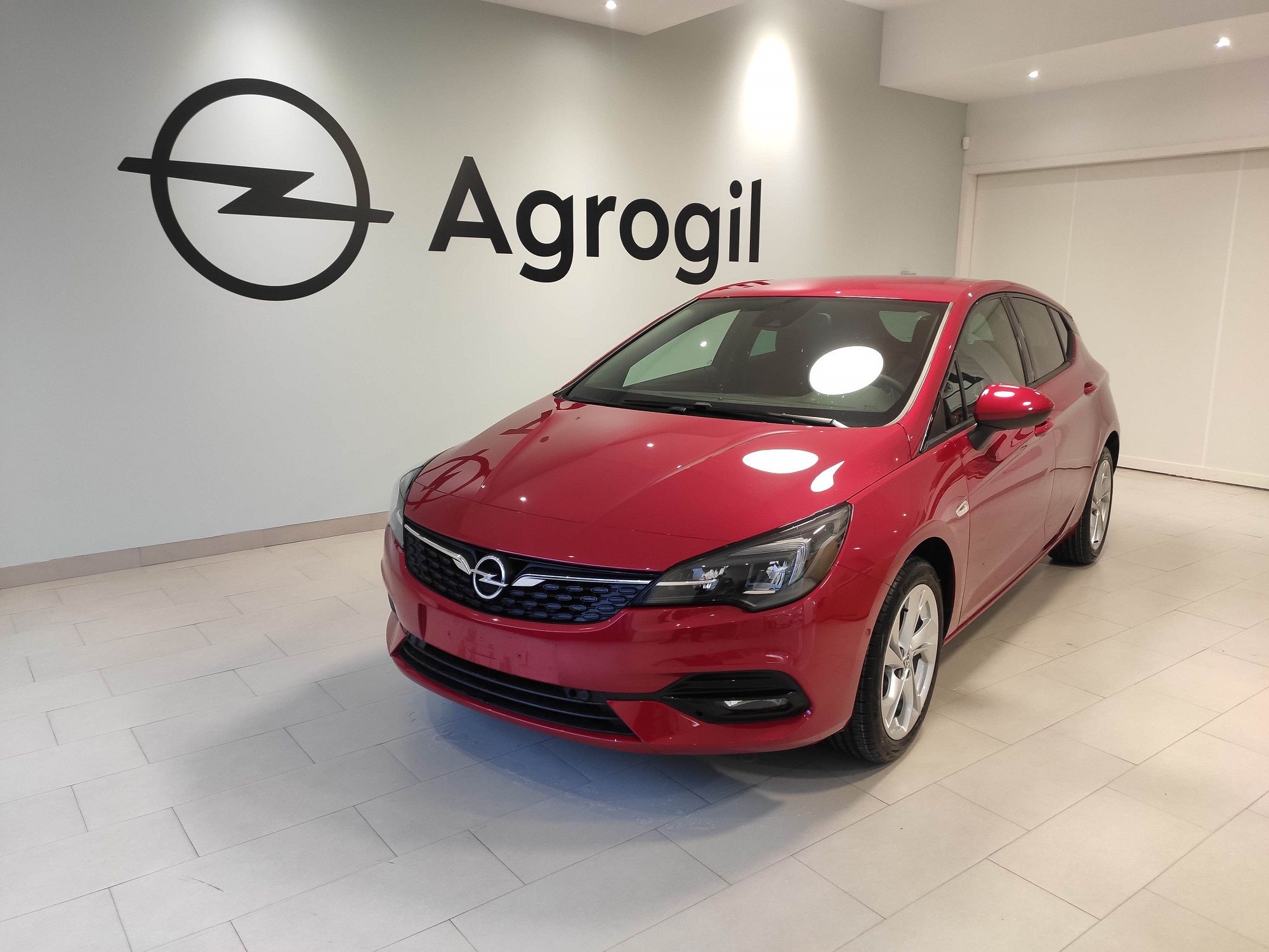 OPEL ASTRA GS LINE 1.2T 110CV GASOLINA DE KM0 POR 15900€* OPEL ASTRA GS LINE 1.2T 110CV GASOLINA DE KM0 POR 15900€*