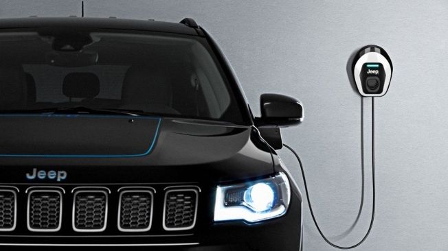 El Jeep Compass 4xe, un SUV híbrido enchufable, estrena nuevas versiones El Jeep Compass 4xe, un SUV híbrido enchufable, estrena nuevas versiones