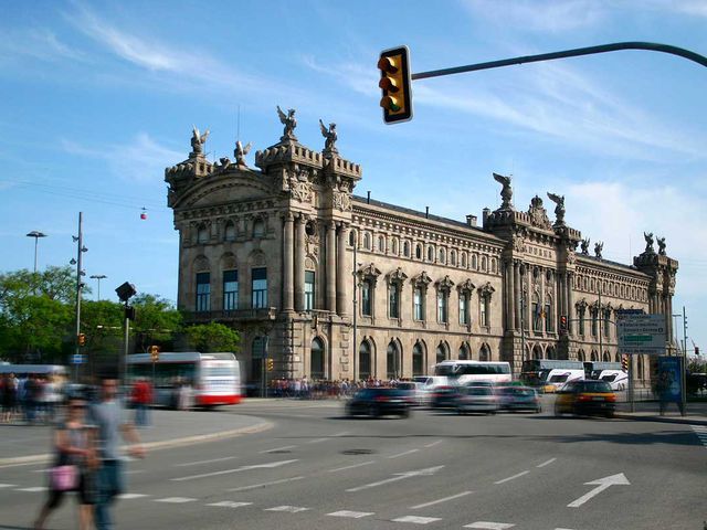 Ya se multa a los coches sin etiqueta de la DGT en Barcelona Ya se multa a los coches sin etiqueta de la DGT en Barcelona