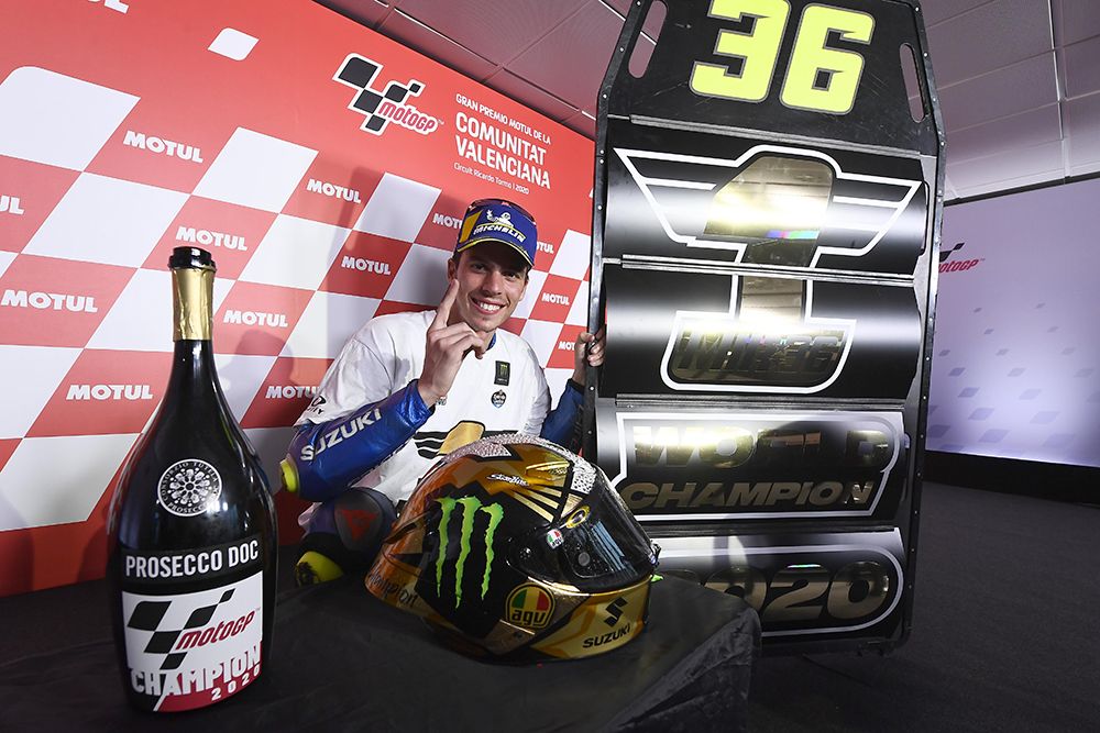 SUZUKI ECSTAR TEAM Y JOAN MIR CAMPEONES DEL MUNDO DE MOTOGP 2020 SUZUKI ECSTAR TEAM Y JOAN MIR CAMPEONES DEL MUNDO DE MOTOGP 2020