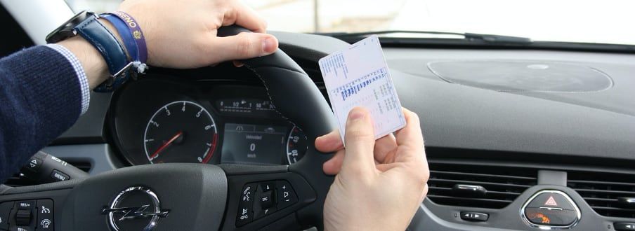 Si eres británico residente en España debes canjear tu carnet Si eres británico residente en España debes canjear tu carnet